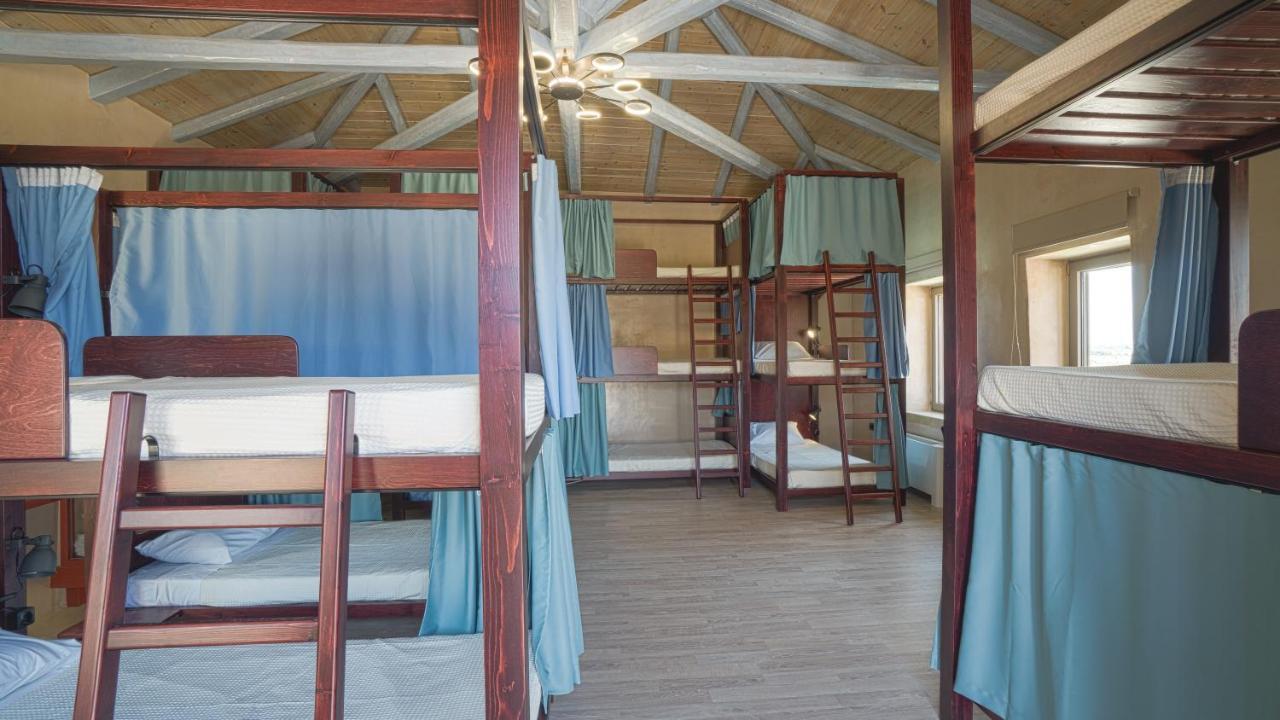 Hostel Youth Of Dope Supreme Khordhákion